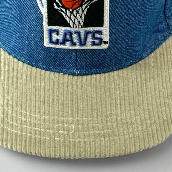 Cleveland Cavaliers Vintage NBA Old Logo Blue NOS Juvenile Hat - Picture 5 of 9
